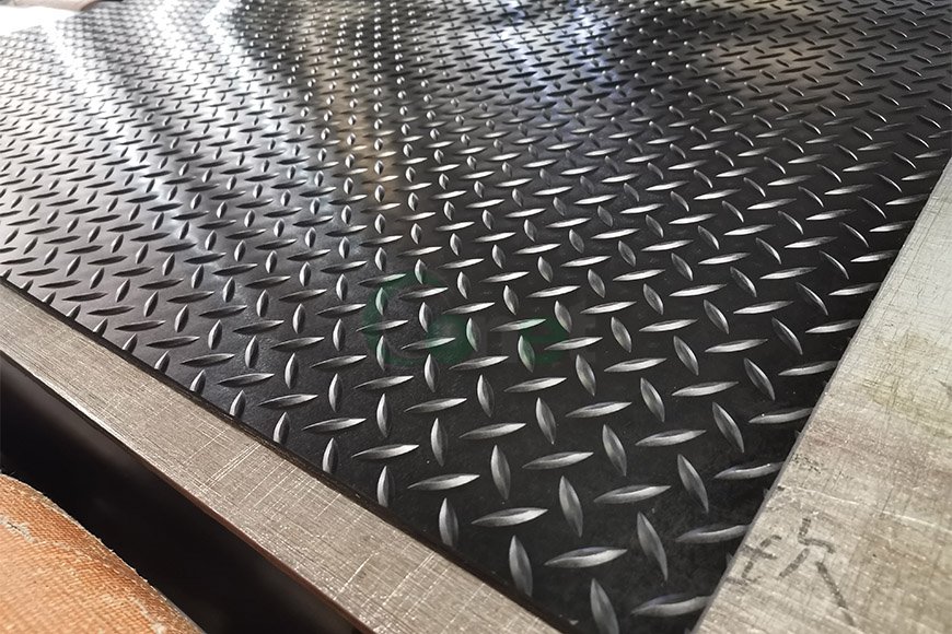 Diamond rubbed mat