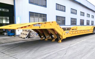产品主图-恢复的.psd_0004_-3-Axle-Folding-Gooseneck-Trailers-for-Sale-in-United-Arab-Emirates--2-