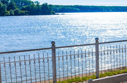 Seasonal Fence & Gate Maintenance – A Complete Year-Round Checklist for 2026
