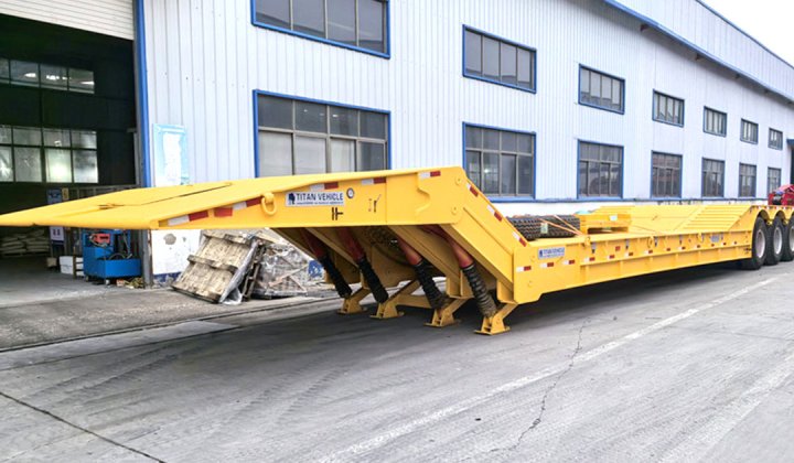 产品主图-恢复的.psd_0004_-3-Axle-Folding-Gooseneck-Trailers-for-Sale-in-United-Arab-Emirates--2-